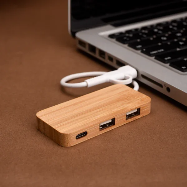 Wangari Cedar 2.0 Bamboo USB Hub